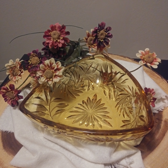 Vintage Light Amber Candy Dish Catch-all Bowl - Picture 6 of 8